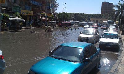 لليوم الرابع…غرق منطقة الكيلو 21 لانفجار ماسورة صرف صحي