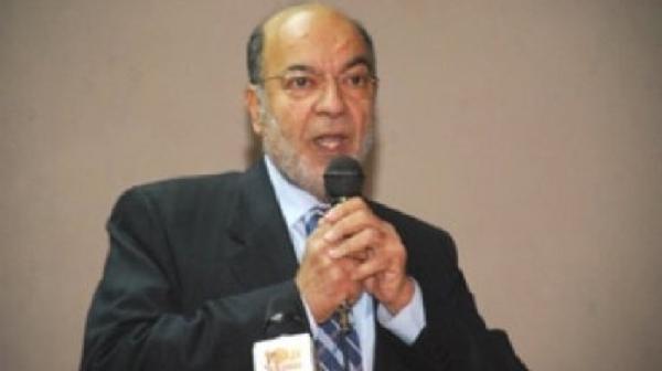 نقيب الصيادلة: المهنة تدار من غير أصحابها ولابد من هيئة للدواء