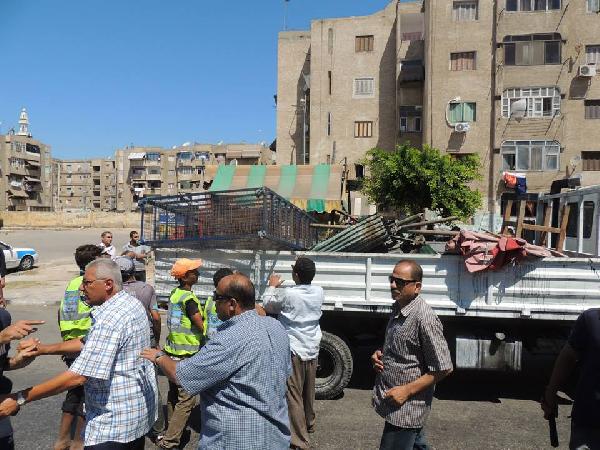 حملة لإزالة الإشغالات بسوق السمك بالزقازيق