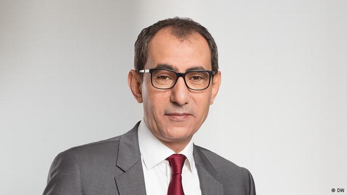 يسري فودة يكشف جذور أزمة حليب الأطفال: تحولنا إلى “جيش له دولة”