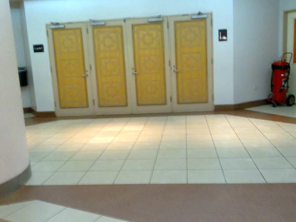 مسجد مول سان استيفانو خارج الخدمة عقب الصلاة