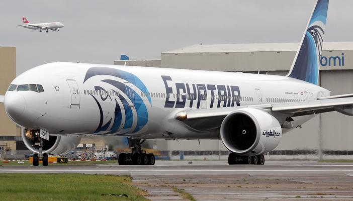 مصر للطيران ترسل طائرة بديلة لنقل ركاب طائرة هبطت بالرياض اضطراريا