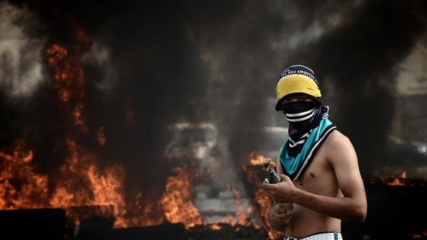 عاجالI مجهولون يلقون “مولوتوف” على قطار بضائع بدمياط