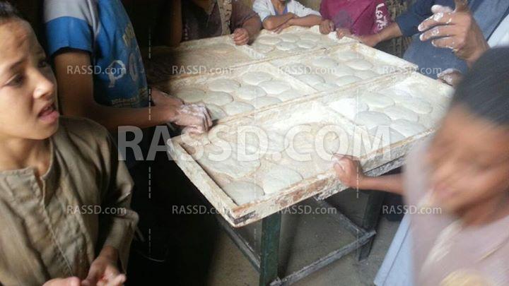 بعد استمرار انقطاع الكهرباء.. مخبز يبيع العجين بأسيوط