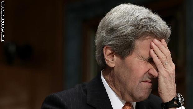 كيري يتعرض لسؤال صادم من قبل حارس السيسي.. ومغردون: فضحونا مع الأجانب