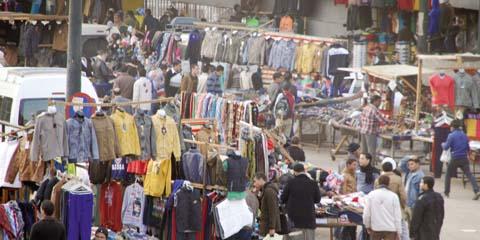 الباعة الجائلين بالجيزة يعودون مرة أخرى عقب إزالة الإشغالات