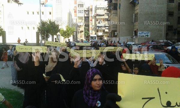 مسيرة منددة بالانتهاكات بحق المعتقليين بـ”بورسعيد”