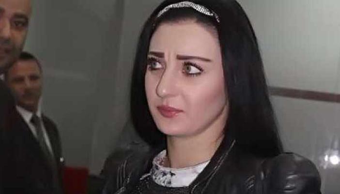 الحكم على صافيناز في إهانة “علم مصر” 27 سبتمبر الجاري