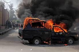 ‫مجهولون يحرقون سيارة لأمن الانقلاب في بورسعيد فجرًا