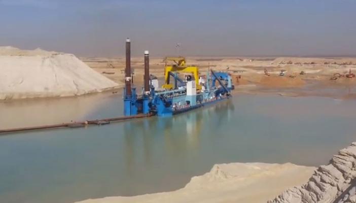 انخفاض إيرادات قناة السويس 14% يكشف “فنكوش” التفريعة الجديدة