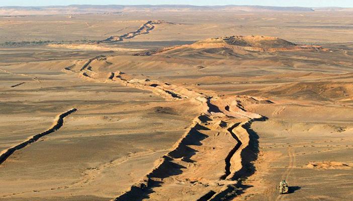 ميدل إيست: دول المنطقة مشغولة ببناء جدران على حدودها والحرية هي الحل