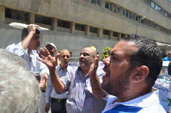 تظاهرة لآهالي إمبابة أمام “الوزراء” لتوفير مساكن لهم