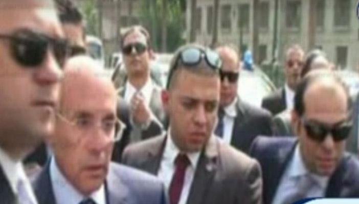 بالفيديو.. اللقطات الأولى أثناء القبض على وزير الزراعة صلاح هلال