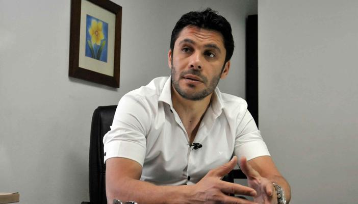 أحمد حسن يتراجع عن اللعب أمام الأهلي