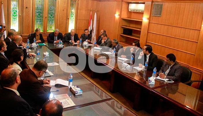 بالصور.. توقيع بروتوكول تعاون بين نقابة المحامين والجامعة الأميركية