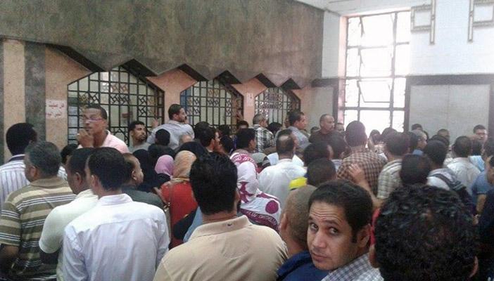 7 معوقات تواجه الصعايدة في مهمة البحث عن تذكرة قطار العيد