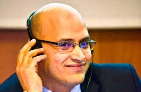 العناني: السيسي يغطي على الأزمات بأساليب فاشلة