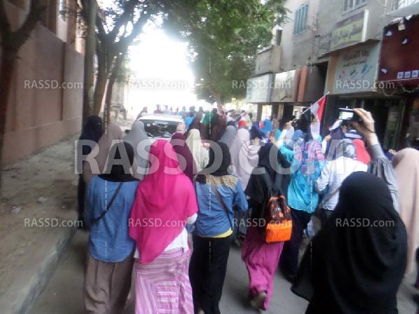 “طالبات ضد الانقلاب” تتظاهر في بني سويف