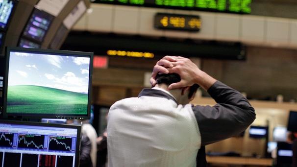 رجال الأعمال بعد فشل الانقلاب: “الحقونا لقد نفذ رصيدنا”