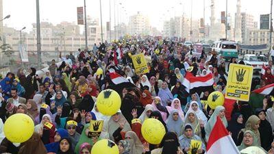 استمراراً لدعم «حرائر مصر».. مسيرة حاشدة لنساء الفيوم