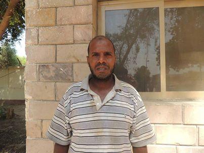 أمن دولة الإنقلاب بأسوان تعتقل ناشط نوبي لحيازته إشارات رابعة