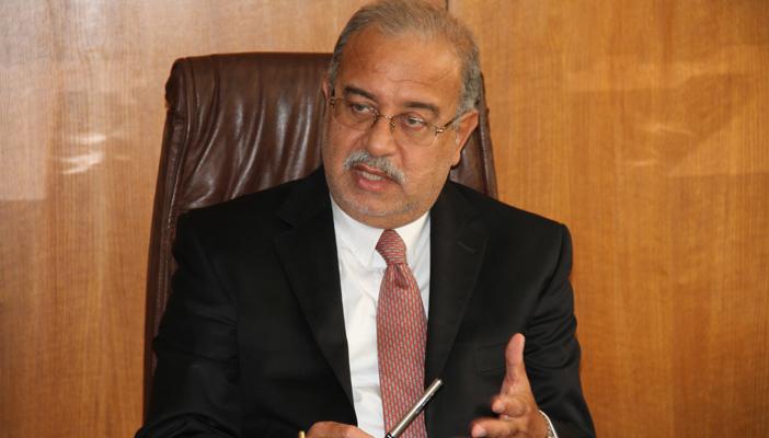 “شريف إسماعيل”.. رئيس وزراء تصدير الغاز المصري لإسرائيل