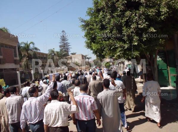 اهالى كوم حمادة يتظاهرون في جمعة الوفاء لدماء الشهداء