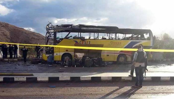 قتل الداخلية للسياح وحل حزب النور والانتخابات.. أبرز عناوين صحف اليوم