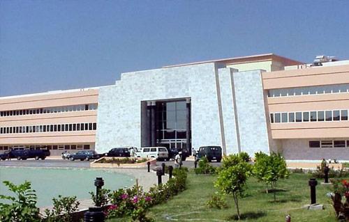 إحالة مدير مستشفى الأقصر للمحاكمة بتهمة “السب والقذف”