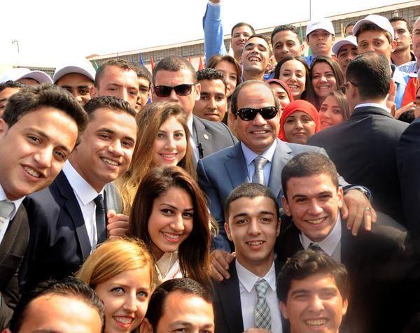 رواد مواقع التواصل يسخرون من برنامج إعداد القادة: طب فين شباب الغلابة؟