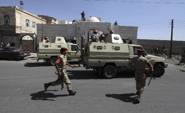 إصابة 7 جنود يمنيين في هجوم لمسلحين حوثيين