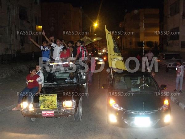 مسيرة بالسيارات تجوب انحاء برج العرب وفاء  للشهداء