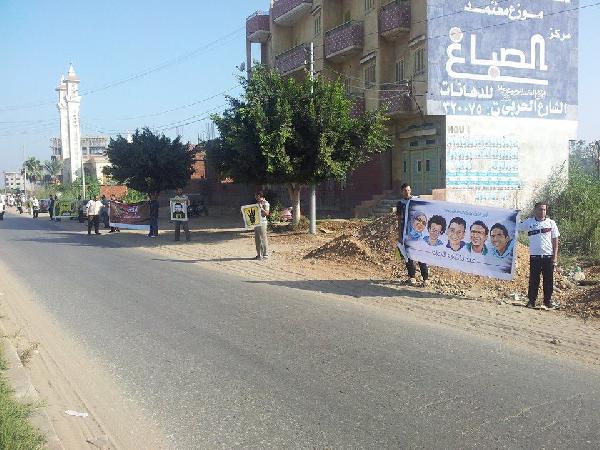 دمياط:سلسلة بشرية بأسبوع الوفاء لدماء الشهداء لرفض الانقلاب