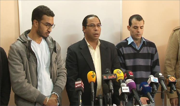 6 إبريل: “ماهر” سيذهب إلى محاكمته غدًا على كرسي متحرك