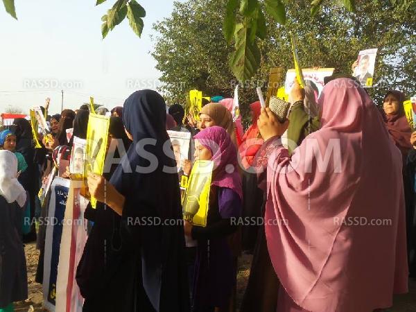 سلاسل بشرية بفاقوس تنديدا بسوء الأحوال الاقتصادية