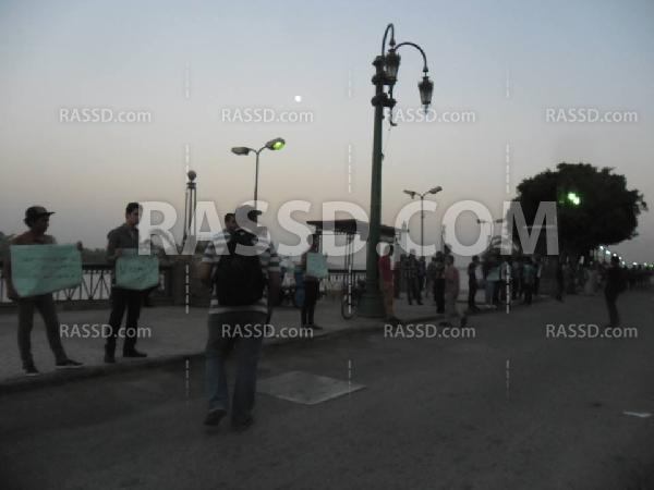 “حملة عرى حكومتك ” تنظم وقفة ضد “الطوارئ” بأسيوط