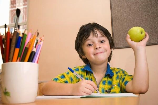 7 أطعمة تحسن من تركيز طفلك في المدرسة