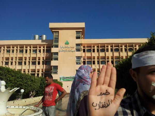 جامعة المنوفية تستعين بعناصر نسائية لمواجهة التظاهر