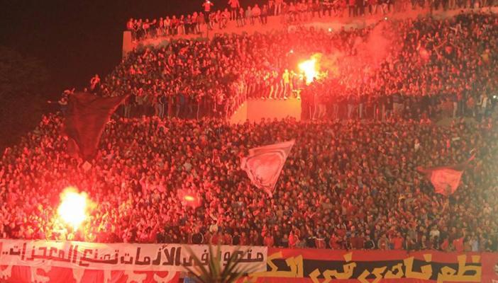 مشجعو الأهلي يتوافدون على التتش لمؤازرة الفريق قبل نهائي الكأس