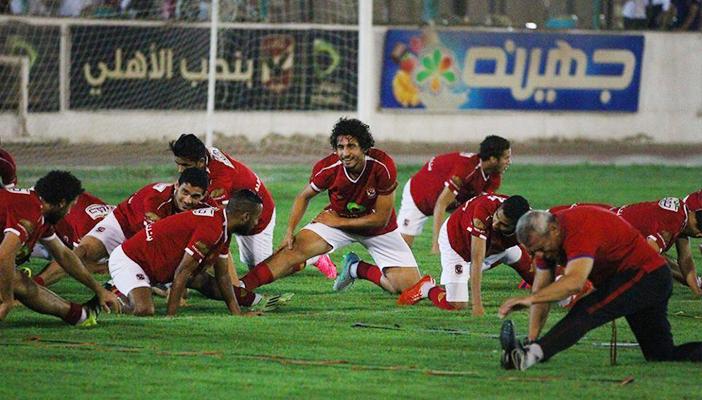 هتاف جماهير الأهلي ضد الإسماعيلي يثير غضب حجازي