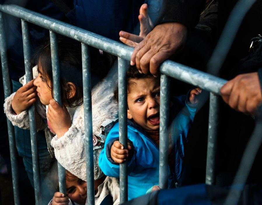 بالصور.. أطفال سوريا.. مستقبل مظلم  في مخيمات اللاجئين