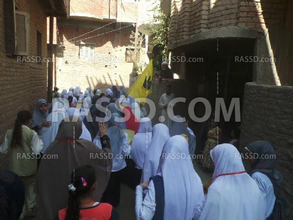 أول أيام الدراسة…مسيرة لطالبات المدارس بالفيوم