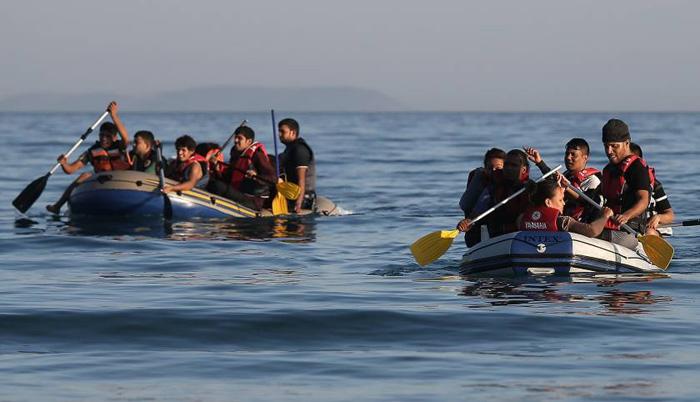 منها فقدان الشعور بالمواطنة.. خبراء: 4 أسباب تدفع بالشباب للهجرة