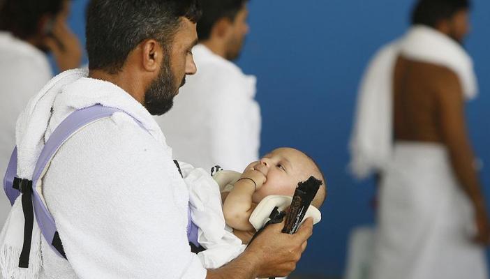 بالفيديو والصور.. لقطات للحجاج من داخل مشعر منى