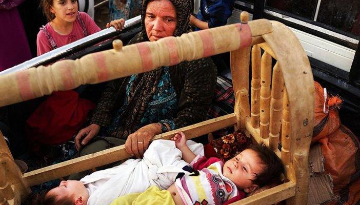 صحيفة أميركية : العالم يركز على لاجئي أوربا ويتجاهل السوريين في الداخل