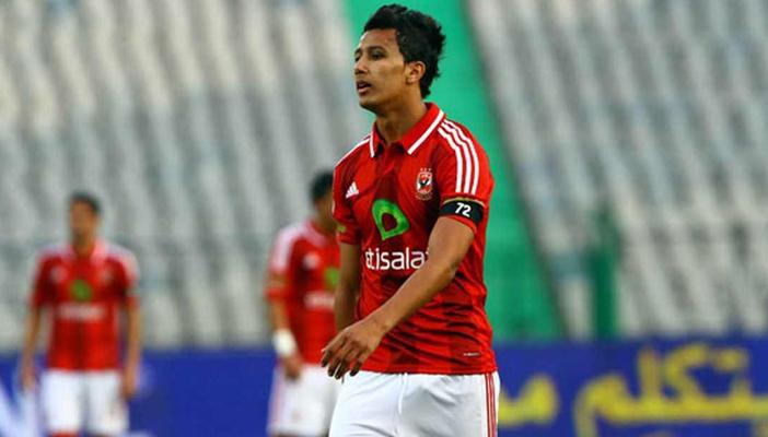 عمرو جمال يشكو من آلام في المعدة