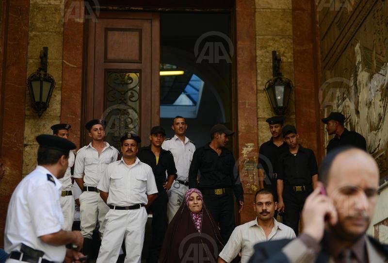 محكمة تقضي بحظر جماعة الإخوان المسلمين وكل ما ينبثق عنها