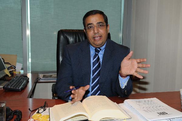 قيادي بالحرية والعدالة: ترشح عنان يعكس الصراع بين الانقلابيين