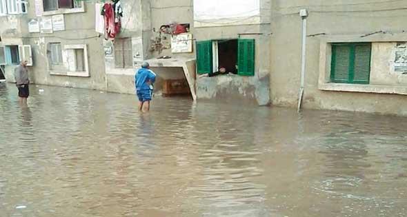 انفجار ماسورة مياه بطنطا يتسبب في غرق شوارعها