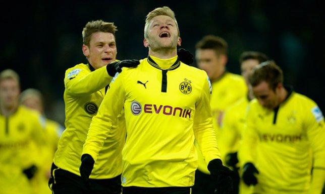 “دورتموند” يفلت من الخسارة و”ليفركوزن” إلى الوصافة